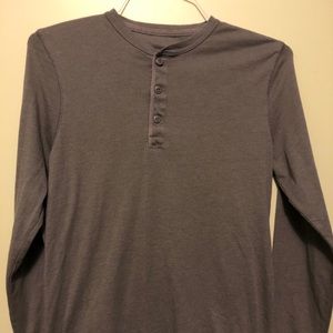 Casual grey long sleeve shirt